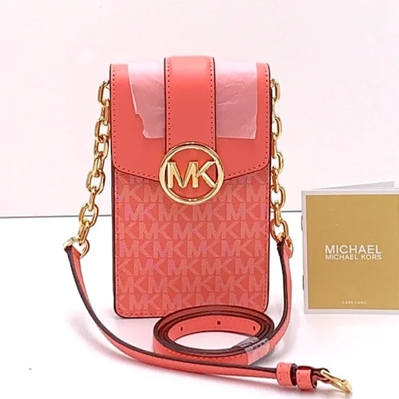 Michael Kors Carmen Small NS Logo
Smartphone Crossbody GRAPEFRUIT SIGNATURE - Picture 2 of 16